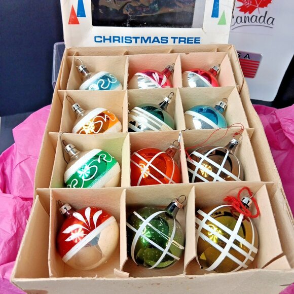 Vintage Poland Christmas Baubles 12pcs Set With Box Nice Set! - Picture 1 of 16